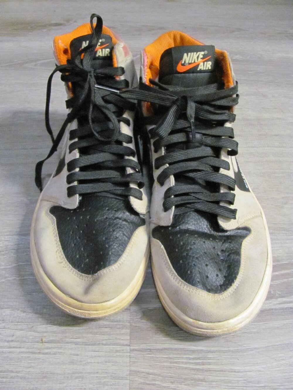 Nike Air Jordan 1 Retro High OG Neutral Grey Hyper Crimson 555088-018 Size 8